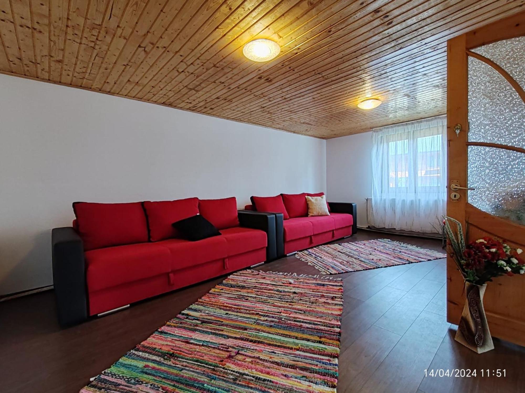 Casa Soveja Rucareni Guest House Exterior photo